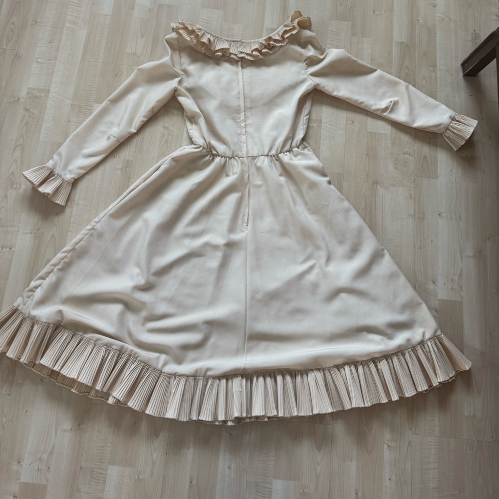 Vintage Victor Costa Cream Ruffle Dress - Picture 7 of 10